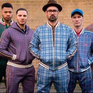 Gentlemen's Track Suit in Beige / Gray